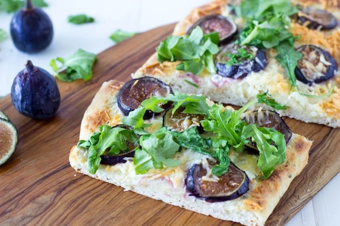 fig and goat cheese flatbread