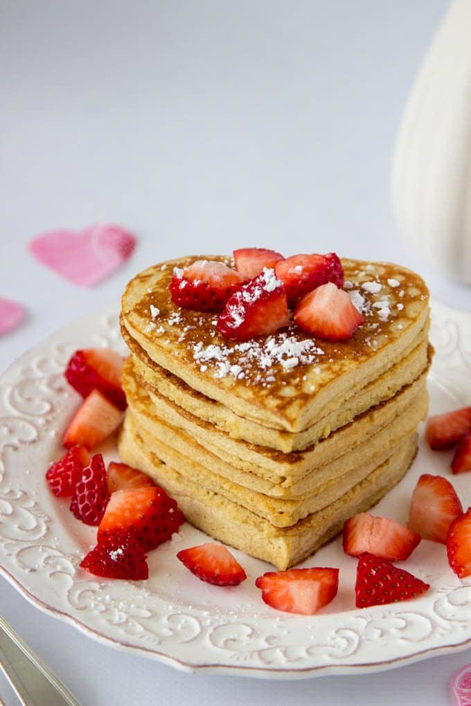 high-protein-oatmeal-pancakes-heart-shaped-valentines-day 4