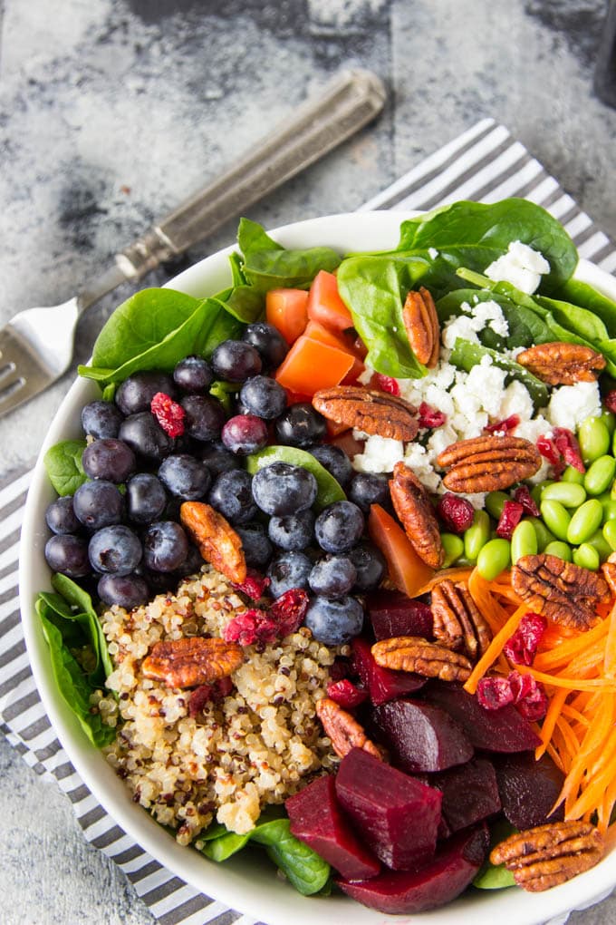 Quinoa, Spinach and Blueberry Superfood Bowl